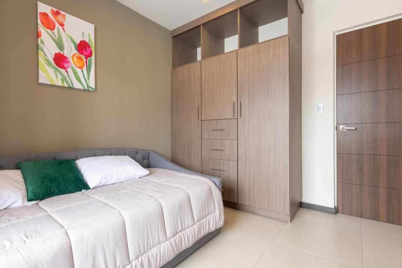 Boulevard Park Apto #27 - 2Bdrm - Selena Segura Heredia Exteriér fotografie